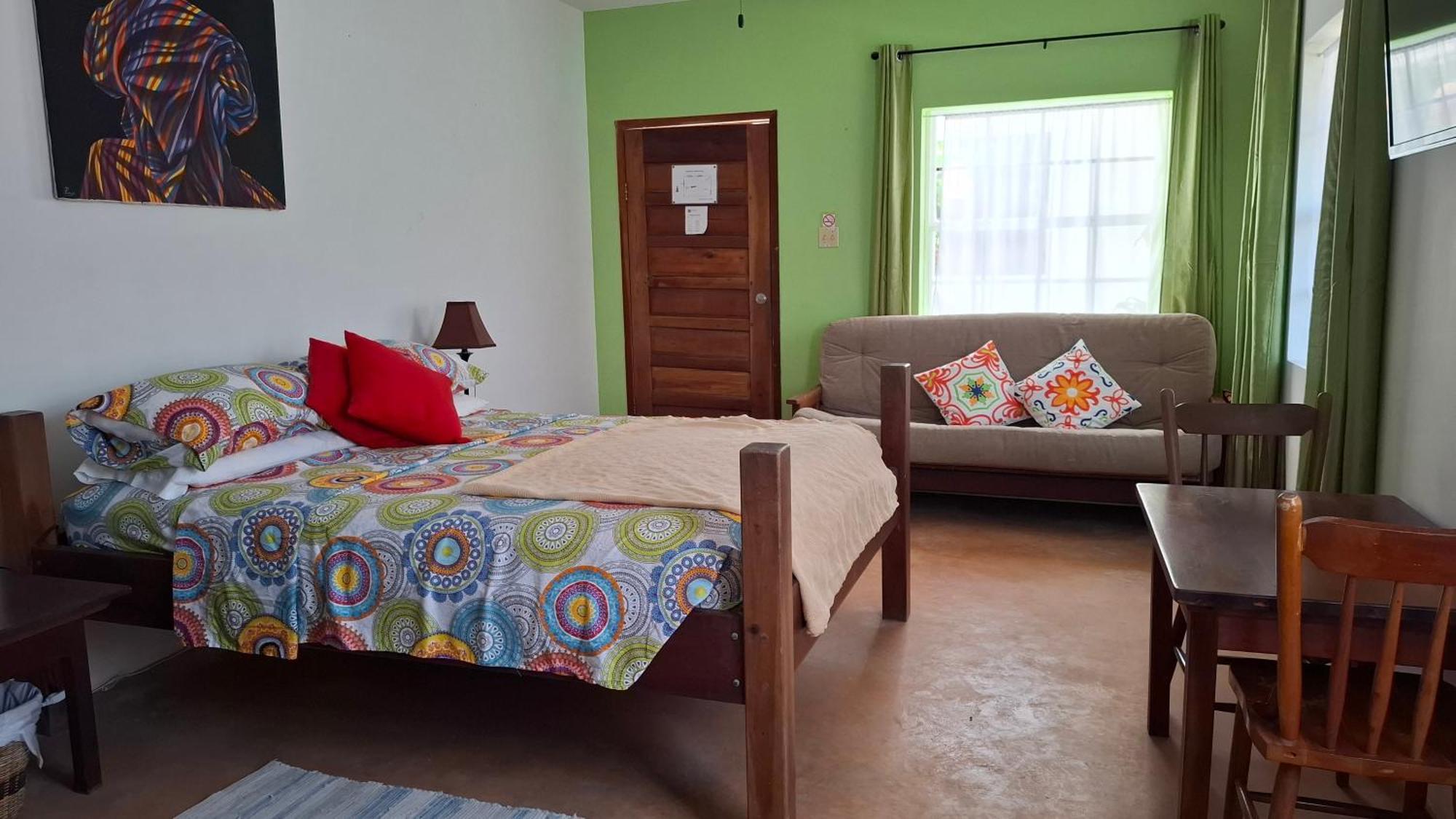 Amanda's Studios - pool&tropical garden Cayo Caulker Exterior foto